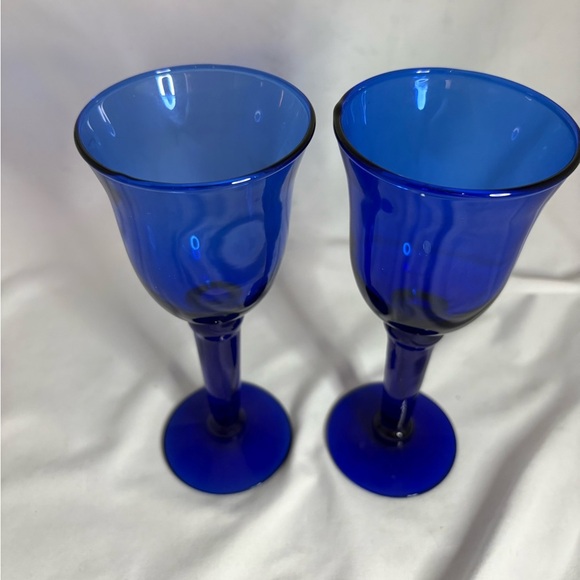 2-cobalt blue wine glasses - Picture 3 of 4